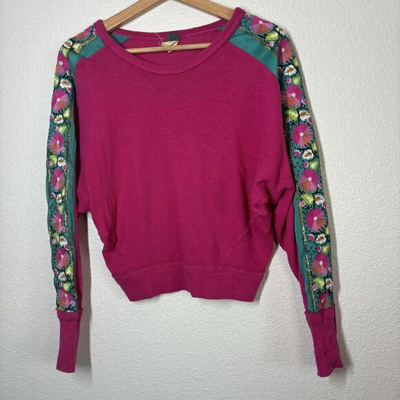 We The Free Tops - We The Free Shirt Womens XS Pink Floral Embroidered Dolman Sleeve Crop Top